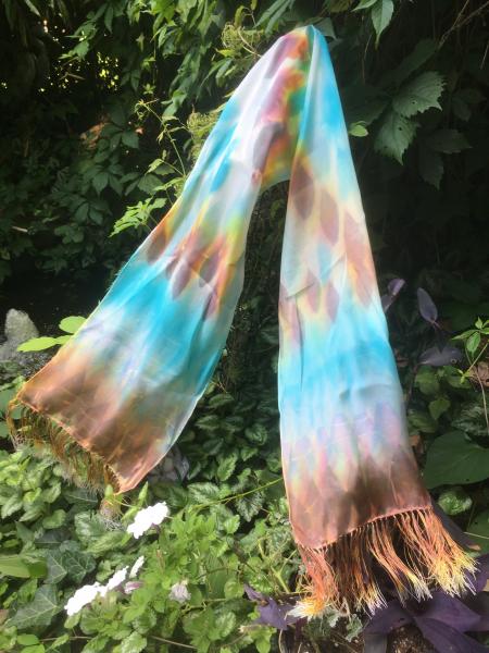 Fringed Leaf Scarf picture
