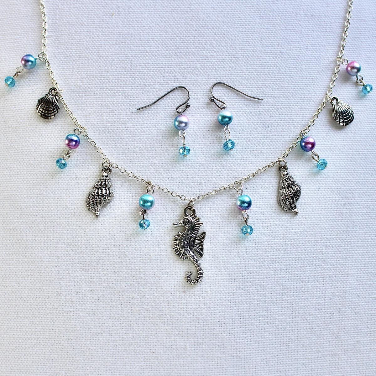 Seahorse Charm Necklace picture