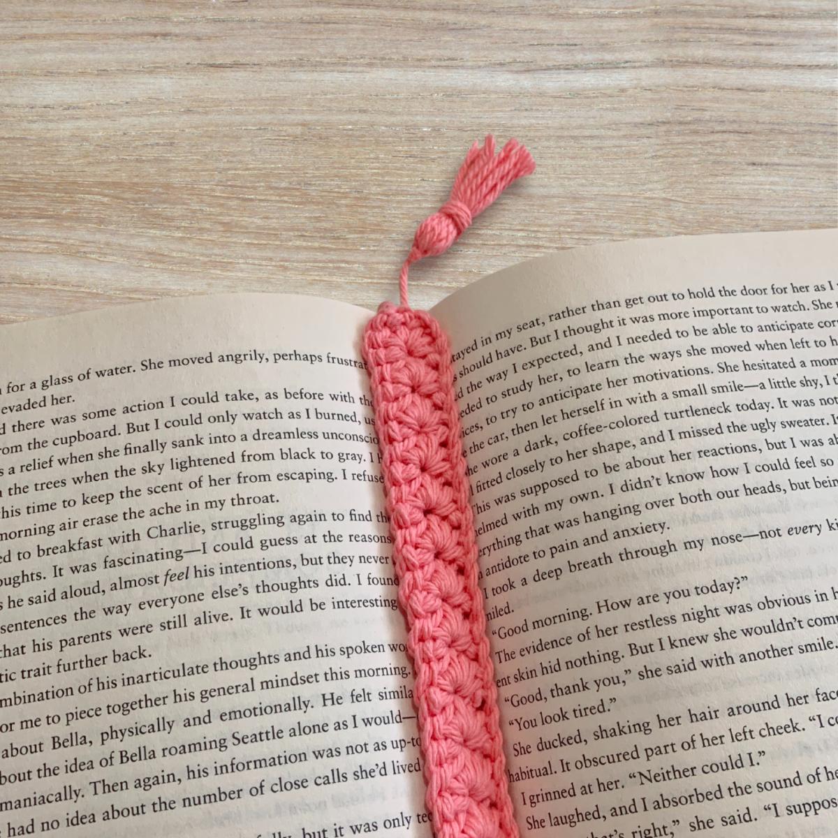 Crochet Daisy Bookmarks picture