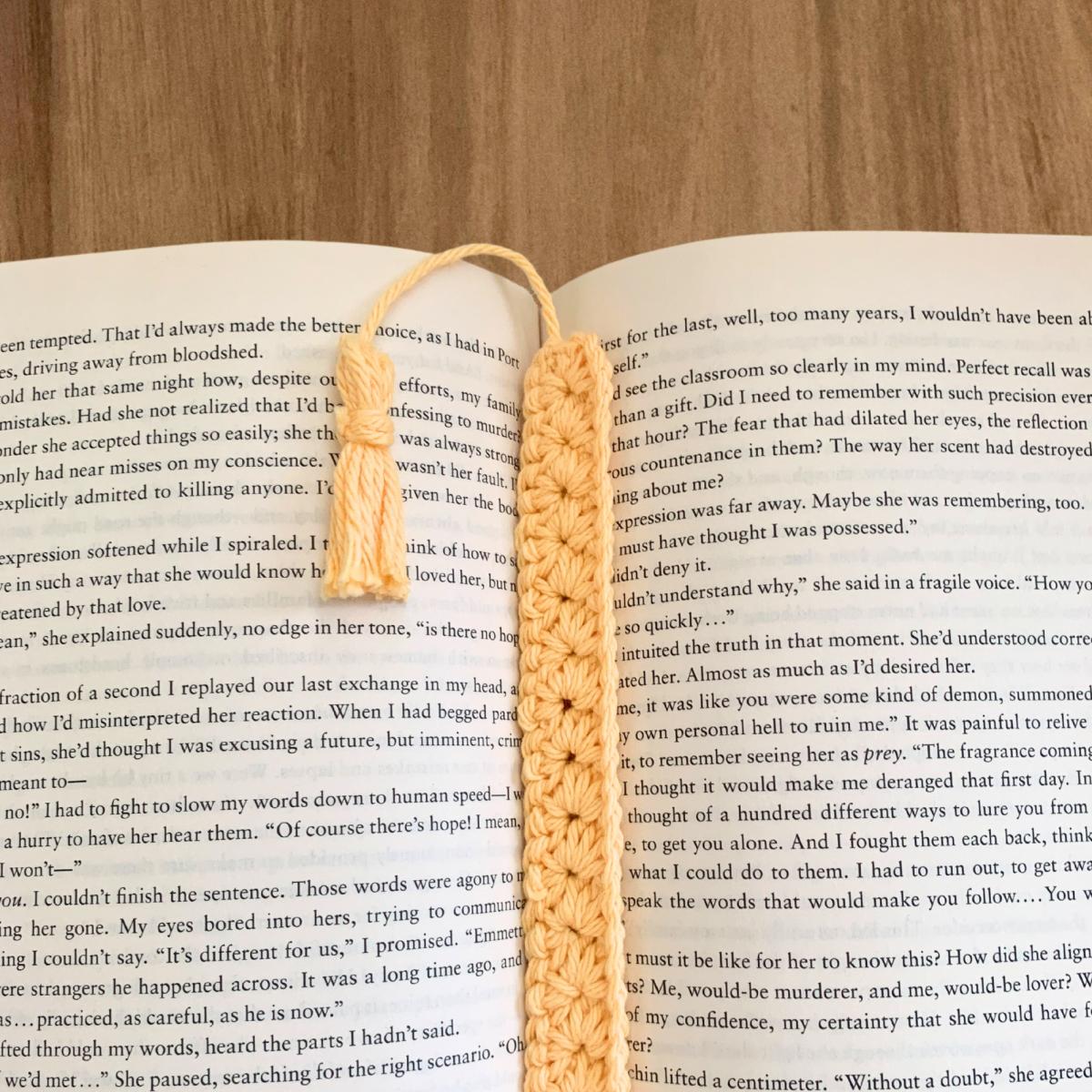 Crochet Daisy Bookmarks picture