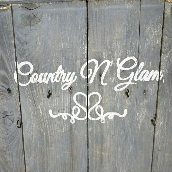 Country N&rsquo; Glam