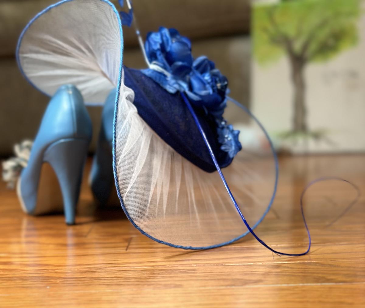 Red fascinator picture