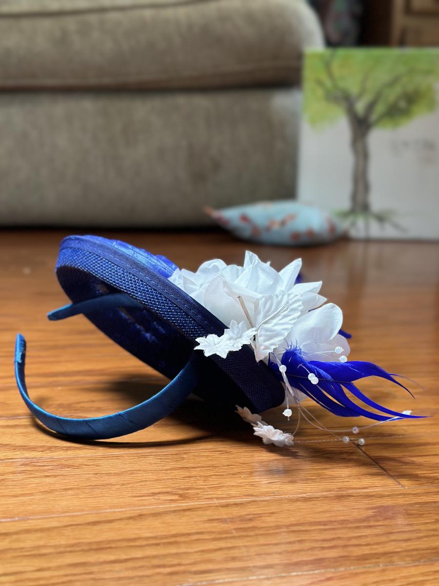 Red fascinator picture