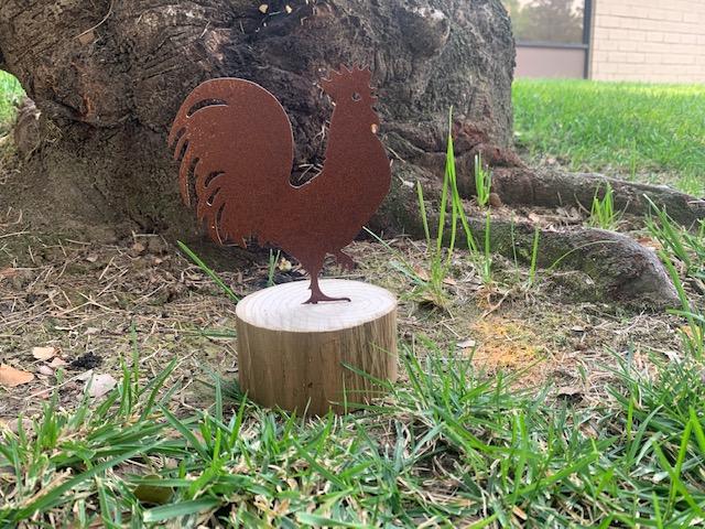 metal chicken art on stand picture