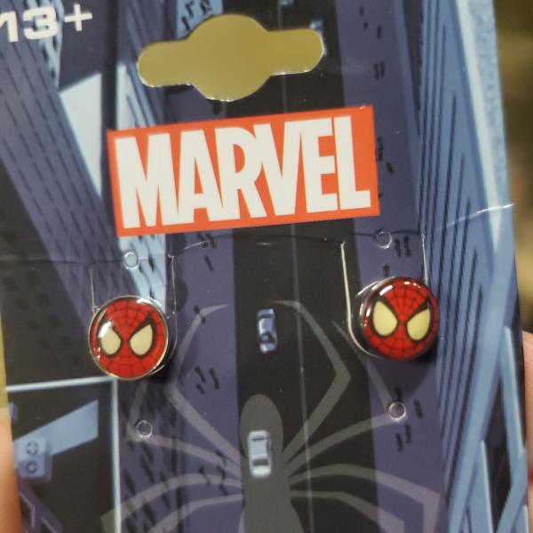 Marvel spiderman stud earrings picture