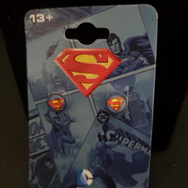 DC Superman stud earrings picture