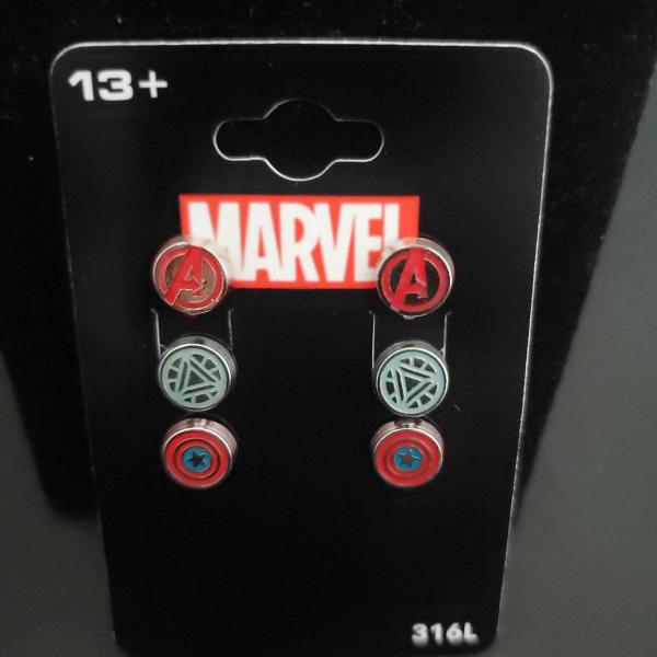 Marvel 3 pack stud earrings picture