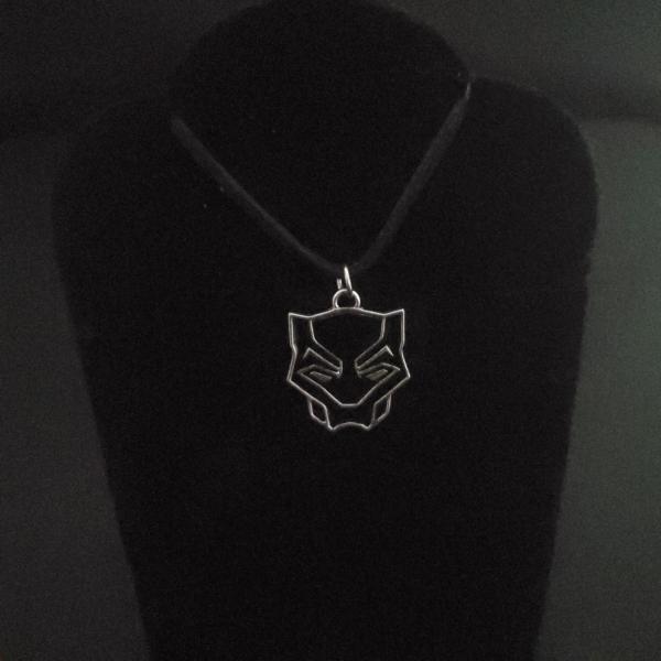 Marvel black panther pendant and necklace