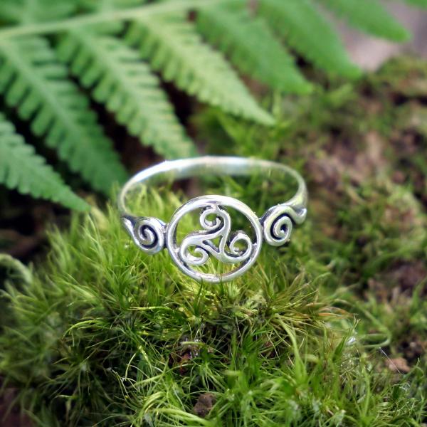 Silver Celtic Triskele Ring - RSS-563 picture