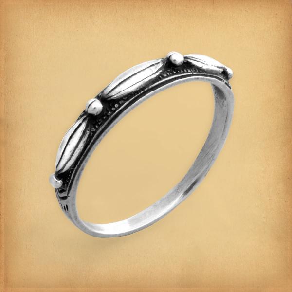 "Touch of Silver" Ring - RSS-123
