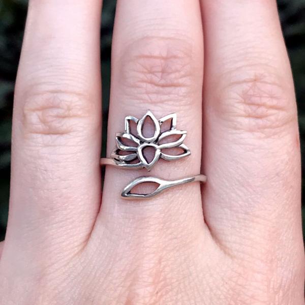 Silver Lotus and Leaf Ring - RSS-2814 picture