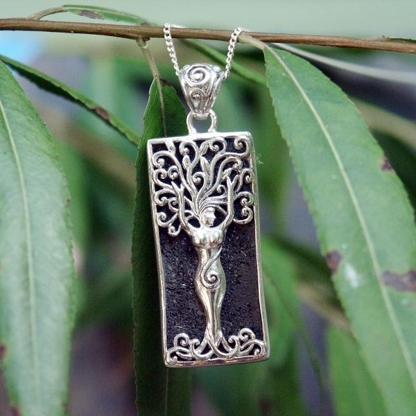 Silver Dryad Aromatherapy Pendant - PSS-G200 picture