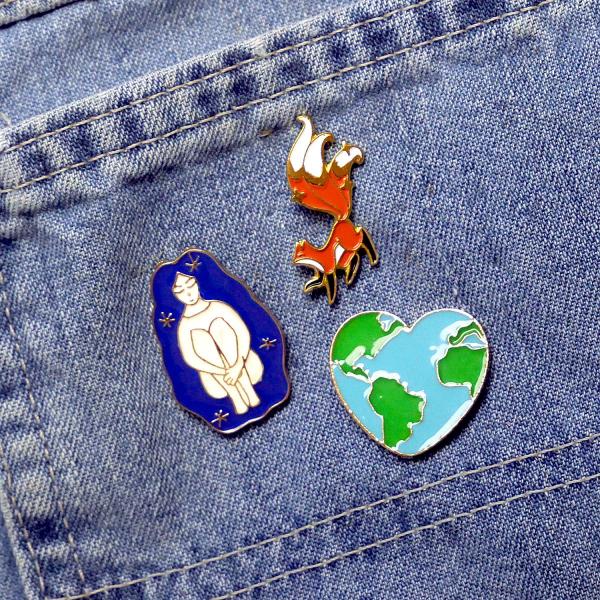 Kitsune Enamel Pin - PIN-030 picture