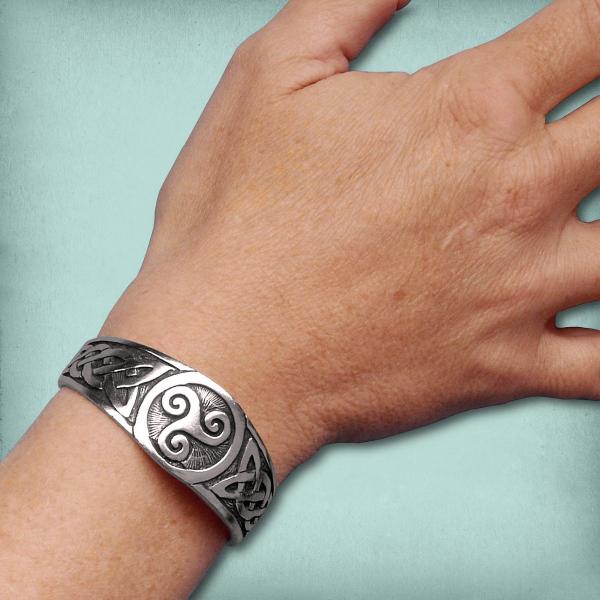 Celtic Triskele Pewter Bracelet - BRC-207 picture