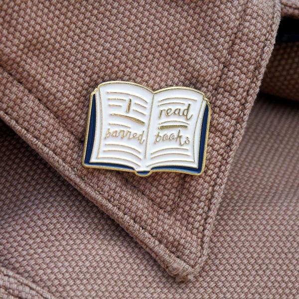 "I Read Banned Books" Enamel Pin - PIN-054 picture
