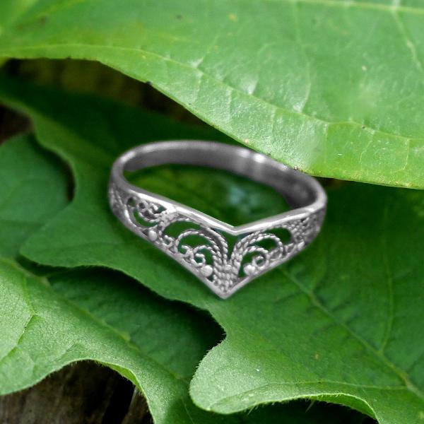 Silver Filigree Chevron Ring - RSS-725 picture