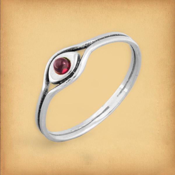 Silver Garnet Eye Ring - RSS-579