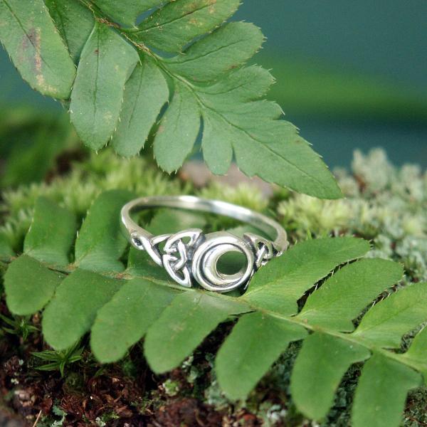 Silver Celtic Moon Ring - RSS-206 picture