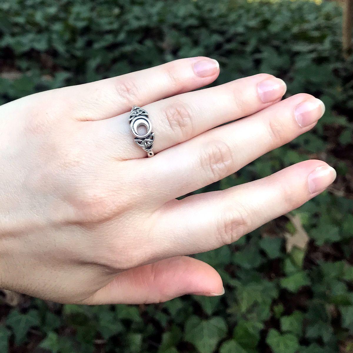 Silver Celtic Moon Ring - RSS-206 picture