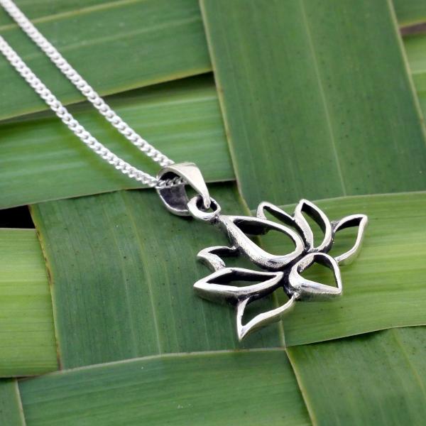 Silver Lotus Flower Pendant - PSS-9389 picture