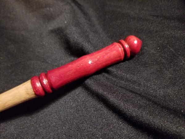 Red handled Oak picture