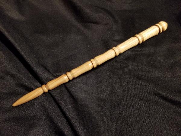 Bamboo Style Oak Wand