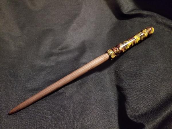 Gryffindor House Swirl Wand in Walnut picture