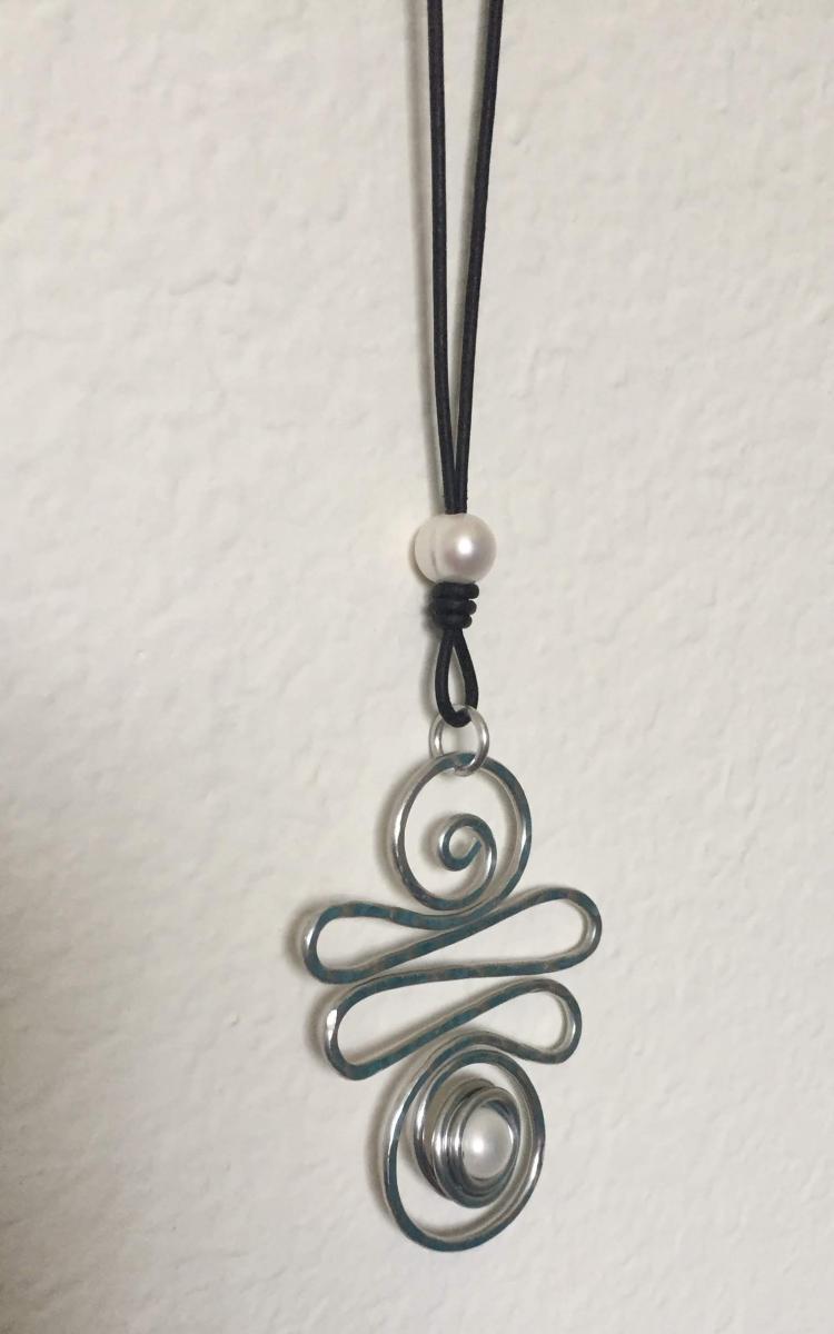 Freshwater Pearl Wire Pendant Necklaces picture