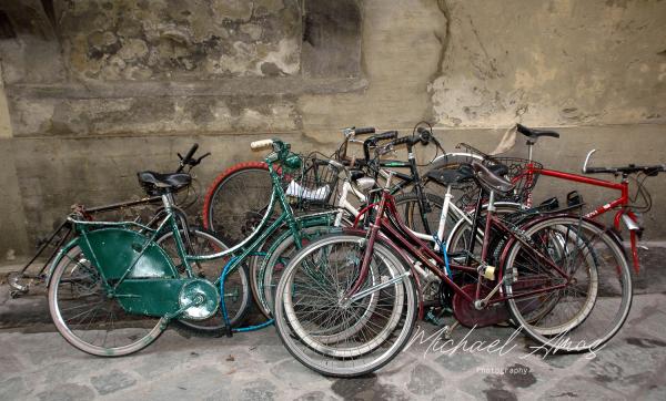 Bicycles of Rome picture