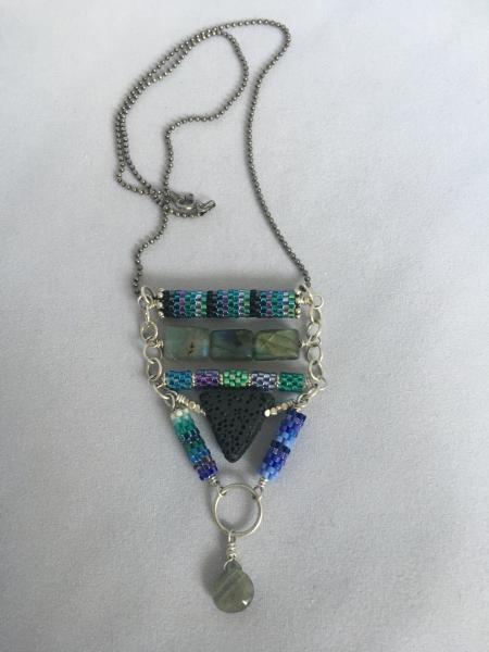 Ladder necklace picture