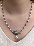 Sparrow and pearls