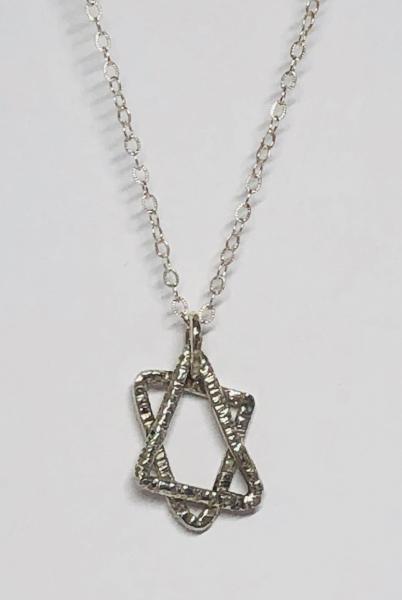Star of David Textured Wire Necklace picture