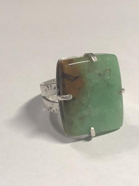 Green Apple Chrysoprase ring picture