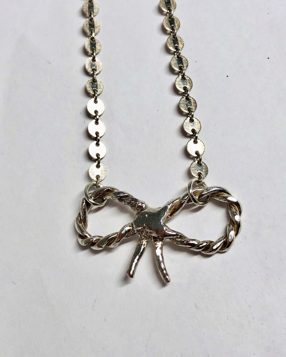 Simple Bow Bracelet picture