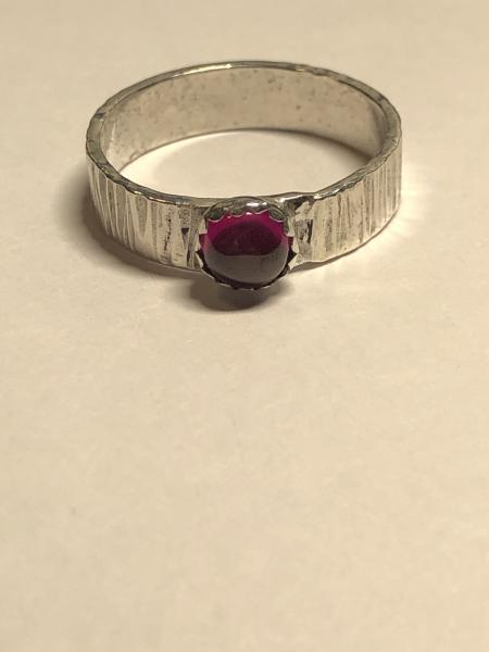 Round Ruby Ring picture