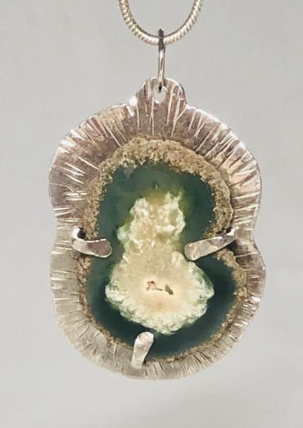 Slice of Green Agate Figure 8 Necklace picture