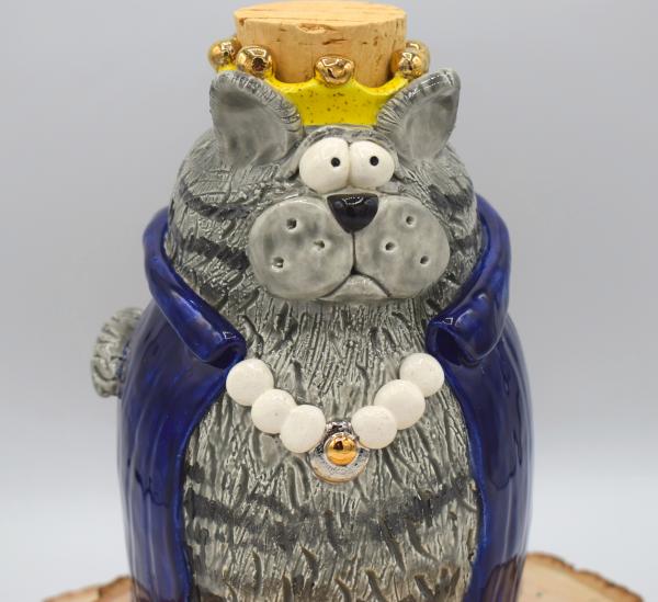 Pottery Cat King Bank
