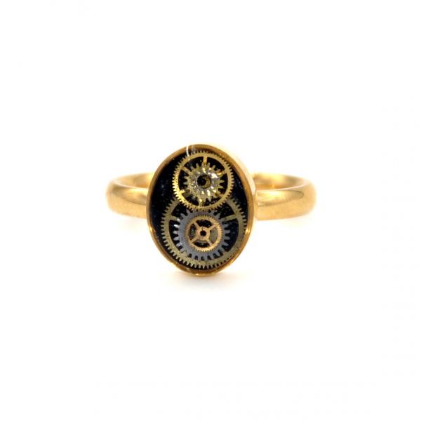 Oval Gold Ring
