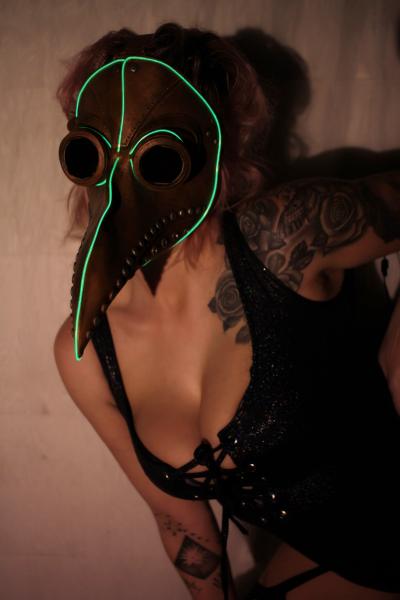 PLAGUE DOCTOR COSPLAY GLOW MASK picture