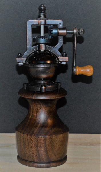 Walnut Antique Replica (1)