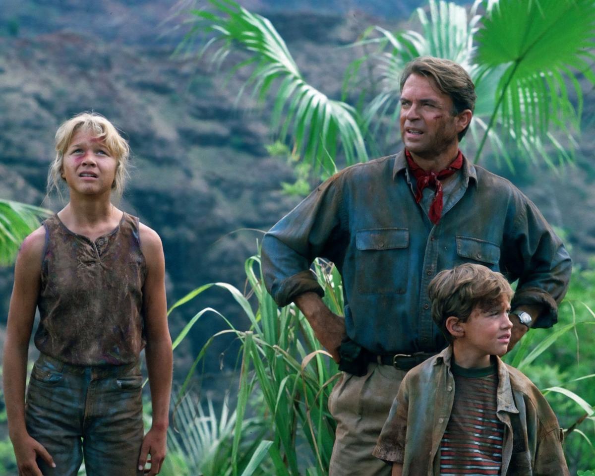 Ariana Richards GalaxyCon Richmond 2026 8x10/8x12 Autographs picture