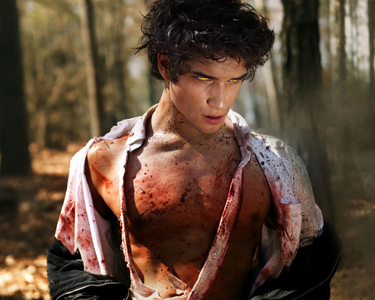 Tyler Posey GalaxyCon Richmond 2026 8x10/8x12 Autographs picture