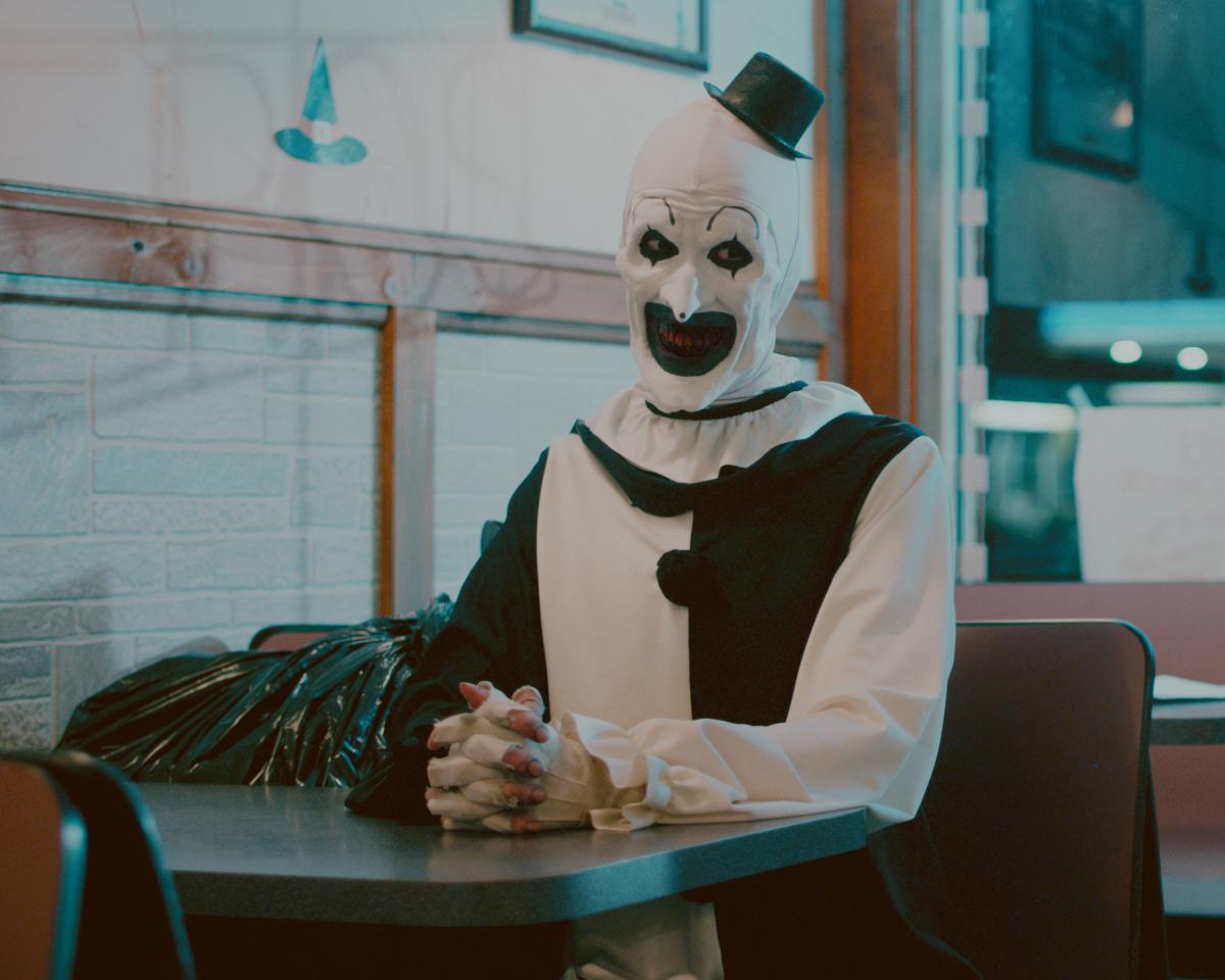 David Howard Thornton GalaxyCon Richmond 2026 8x10/8x12 Autographs picture