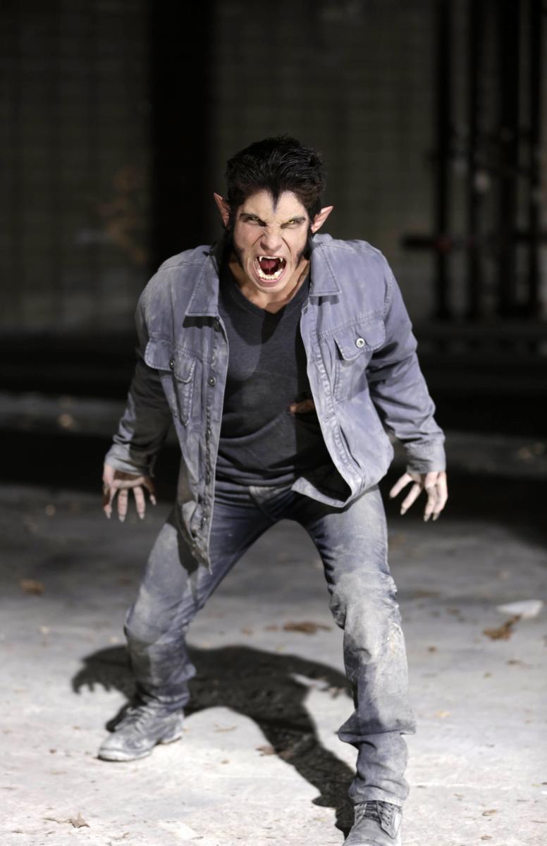 Tyler Posey GalaxyCon Richmond 2026 11x14/11x17 Autographs picture