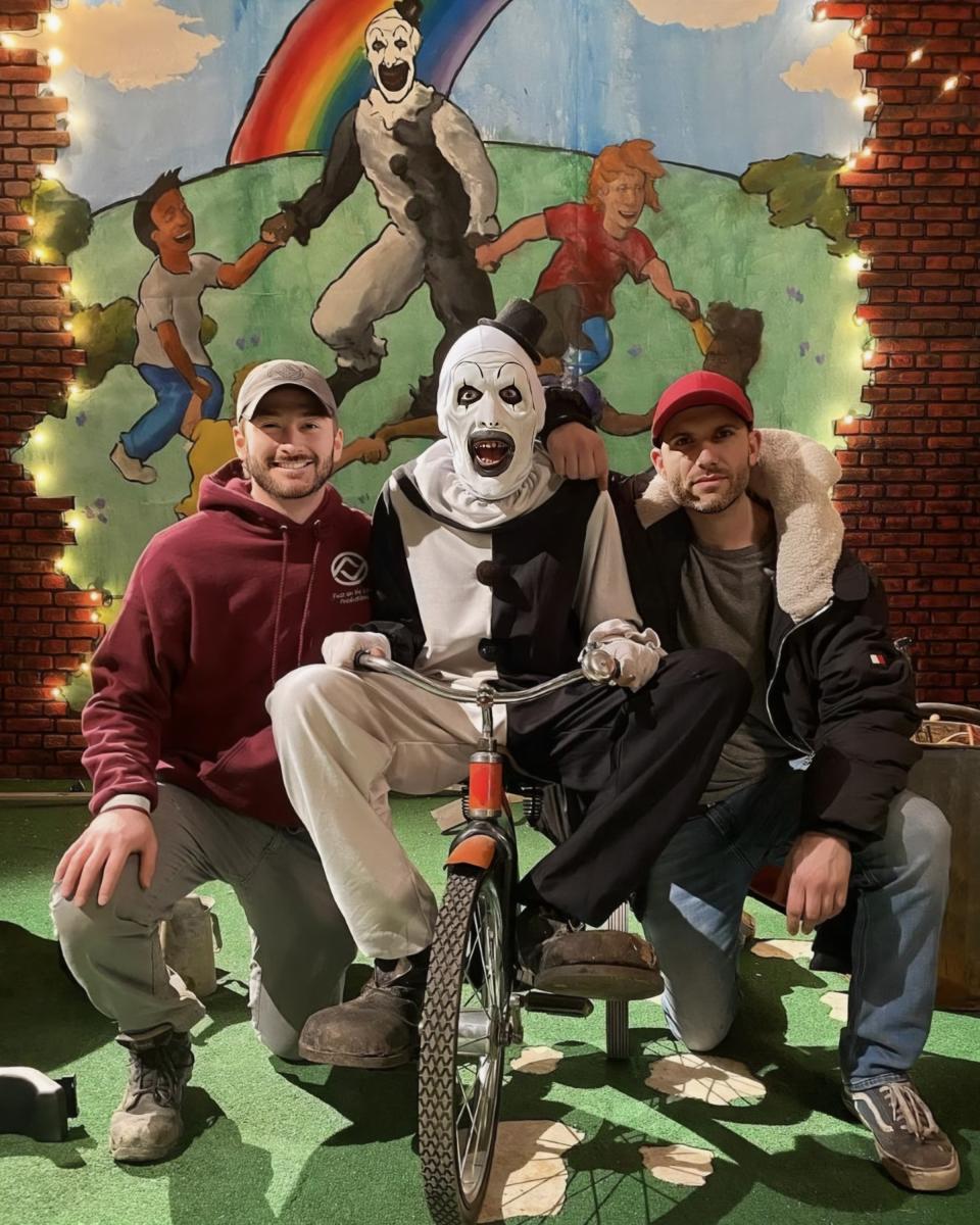 David Howard Thornton GalaxyCon Richmond 2026 8x10/8x12 Autographs picture