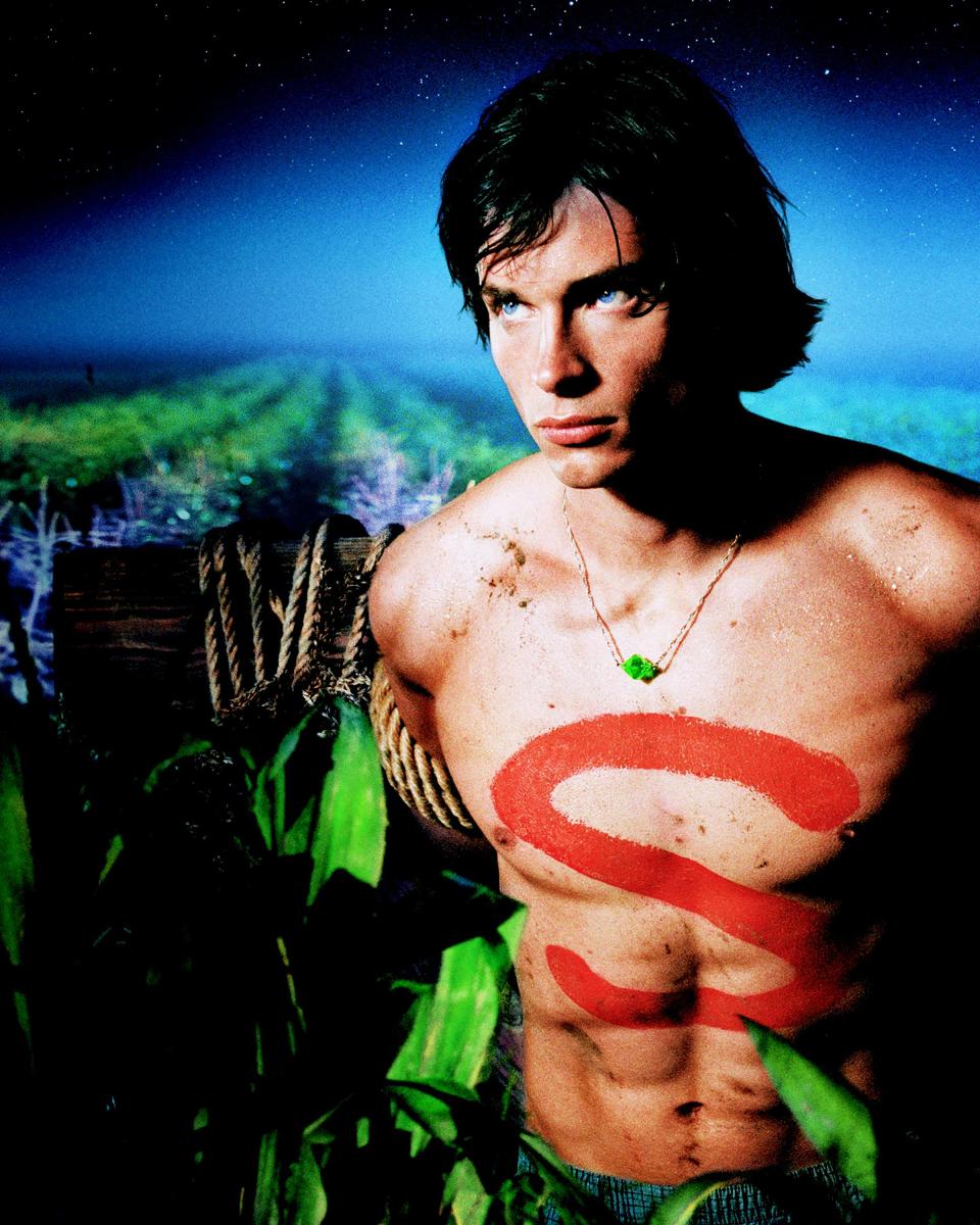 Tom Welling GalaxyCon Richmond 2026 8x10/8x12 Autographs picture