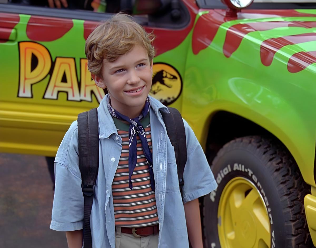 Joseph Mazzello GalaxyCon Richmond 2026 11x14/11x17 Autographs picture