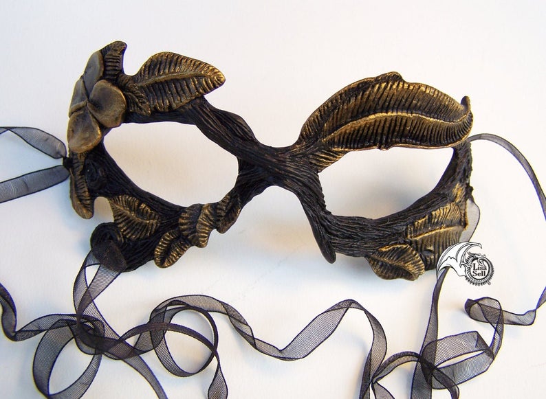 Twig Mask - Metallic Gold & Black