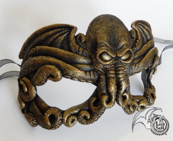 Cthulhu Mask - Gold & Black picture