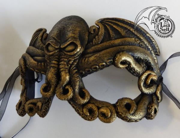 Cthulhu Mask - Gold & Black picture